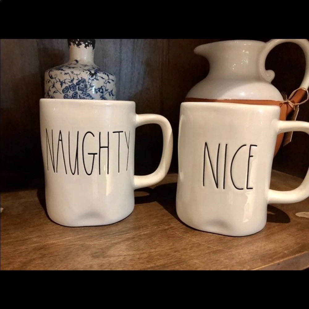 Rae Dunn Set of Christmas Mugs 🎄 🎁 🎅🏼